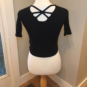 Black cropped top 3/4 sleeve shirt